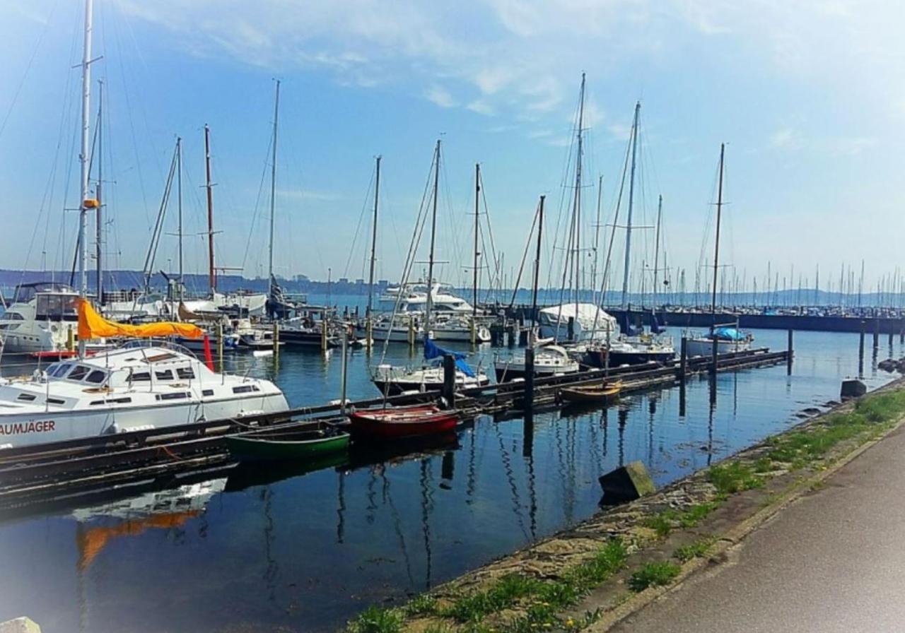Sanierte 2-Zimmer Wohnung In Strandnaehe キール エクステリア 写真